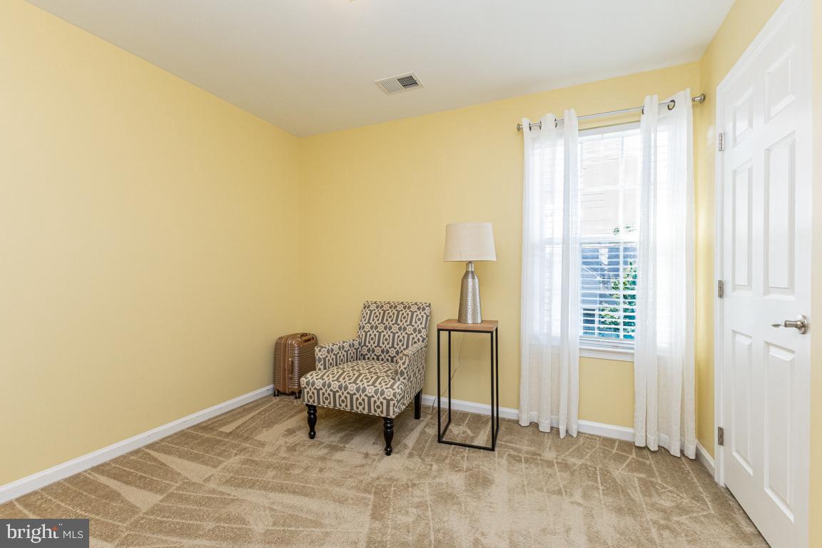 16435 REGATTA LN, WOODBRIDGE, Virginia 22191, 4 Bedrooms Bedrooms, ,3 BathroomsBathrooms,Residential,For sale,16435 REGATTA LN,VAPW2097750 MLS # VAPW2097750