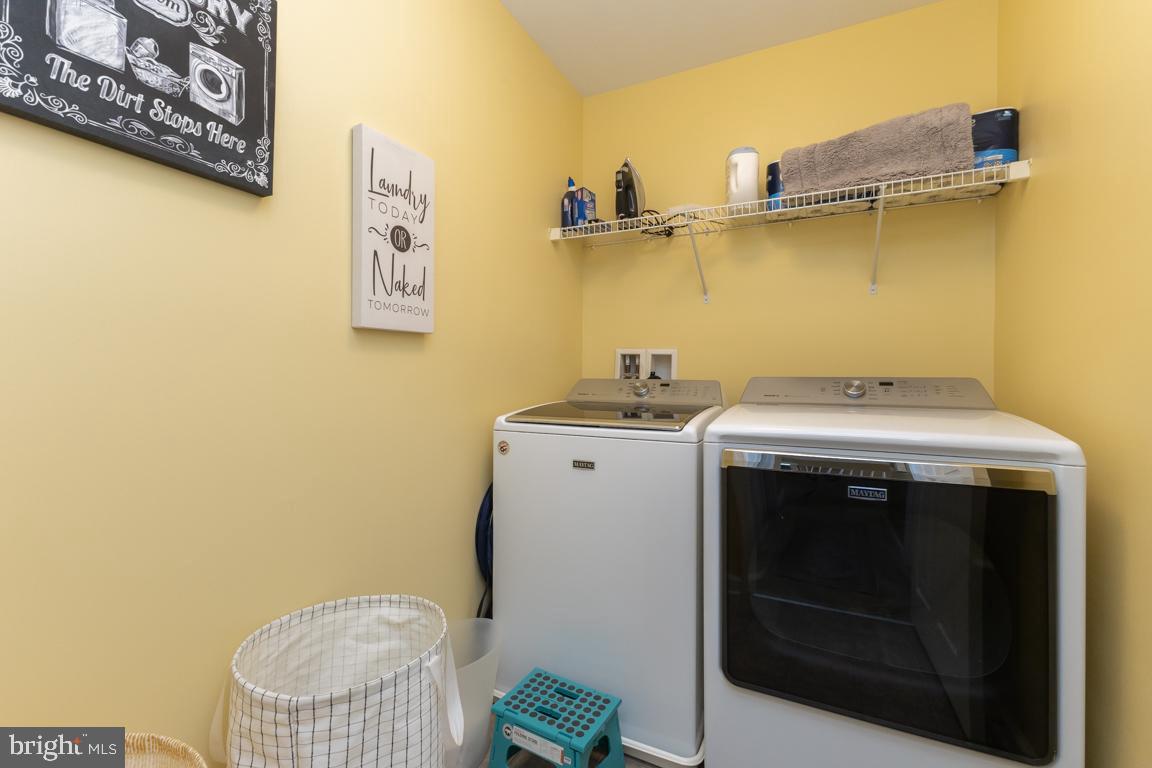 16435 REGATTA LN, WOODBRIDGE, Virginia 22191, 4 Bedrooms Bedrooms, ,3 BathroomsBathrooms,Residential,For sale,16435 REGATTA LN,VAPW2097750 MLS # VAPW2097750
