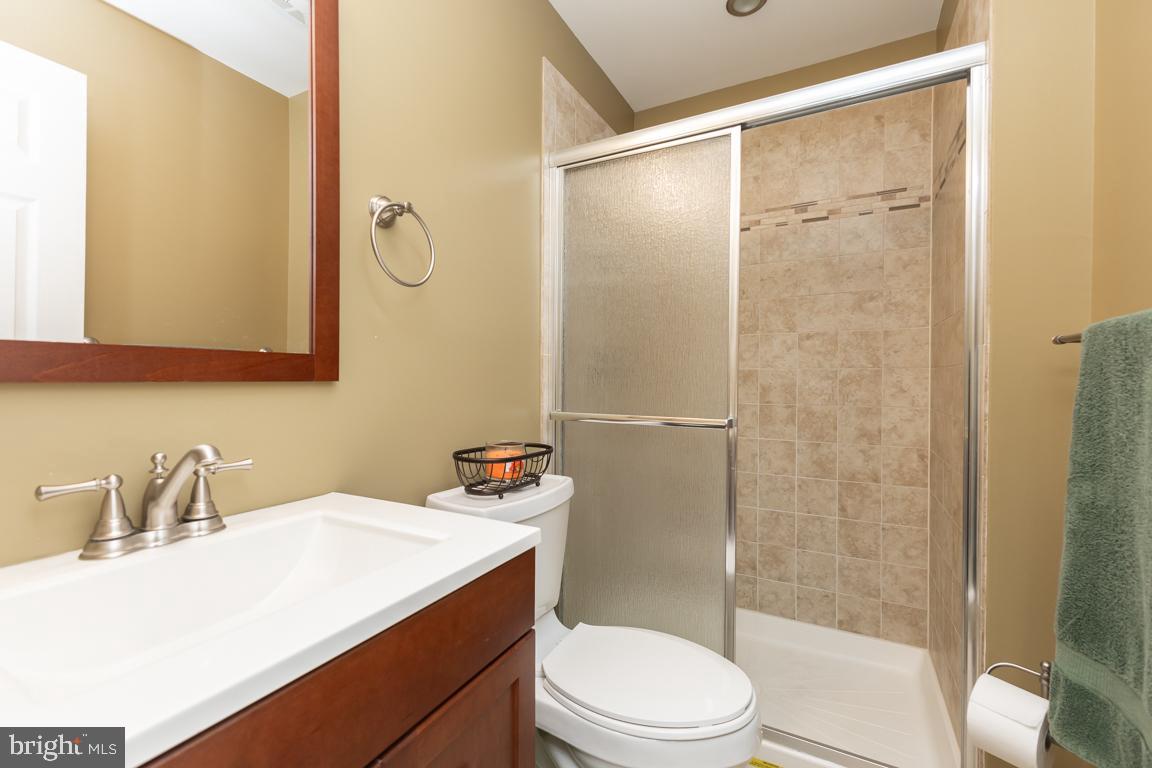 16435 REGATTA LN, WOODBRIDGE, Virginia 22191, 4 Bedrooms Bedrooms, ,3 BathroomsBathrooms,Residential,For sale,16435 REGATTA LN,VAPW2097750 MLS # VAPW2097750