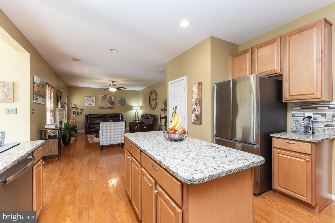 16435 REGATTA LN, WOODBRIDGE, Virginia 22191, 4 Bedrooms Bedrooms, ,3 BathroomsBathrooms,Residential,For sale,16435 REGATTA LN,VAPW2097750 MLS # VAPW2097750