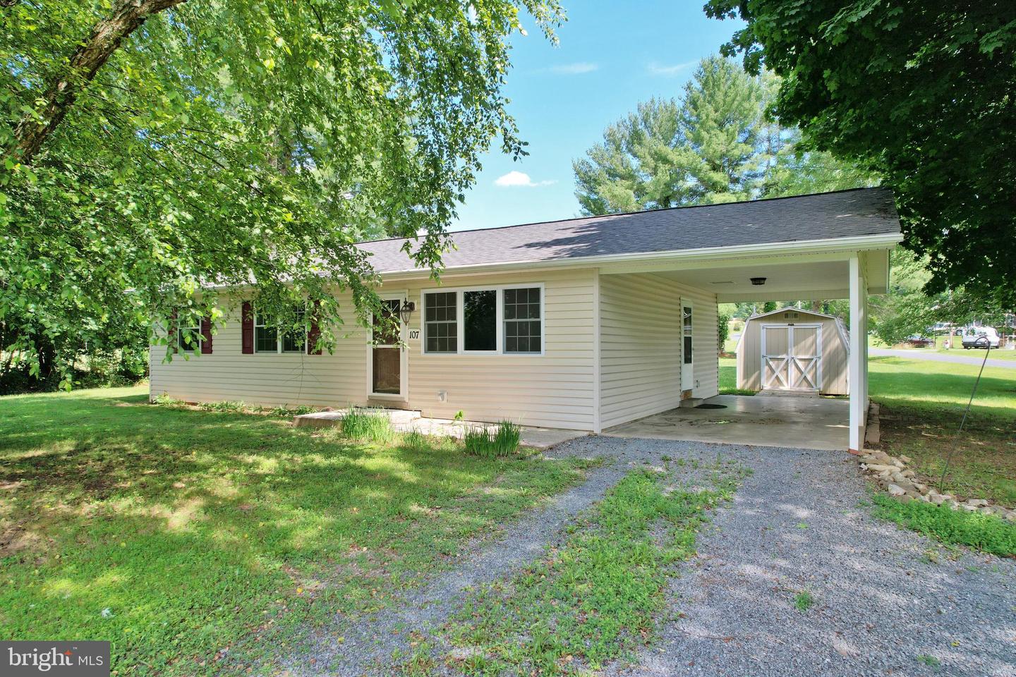 107 CRISMAN RD, EDINBURG, Virginia 22824, 3 Bedrooms Bedrooms, ,2 BathroomsBathrooms,Residential,For sale,107 CRISMAN RD,VASH2011774 MLS # VASH2011774