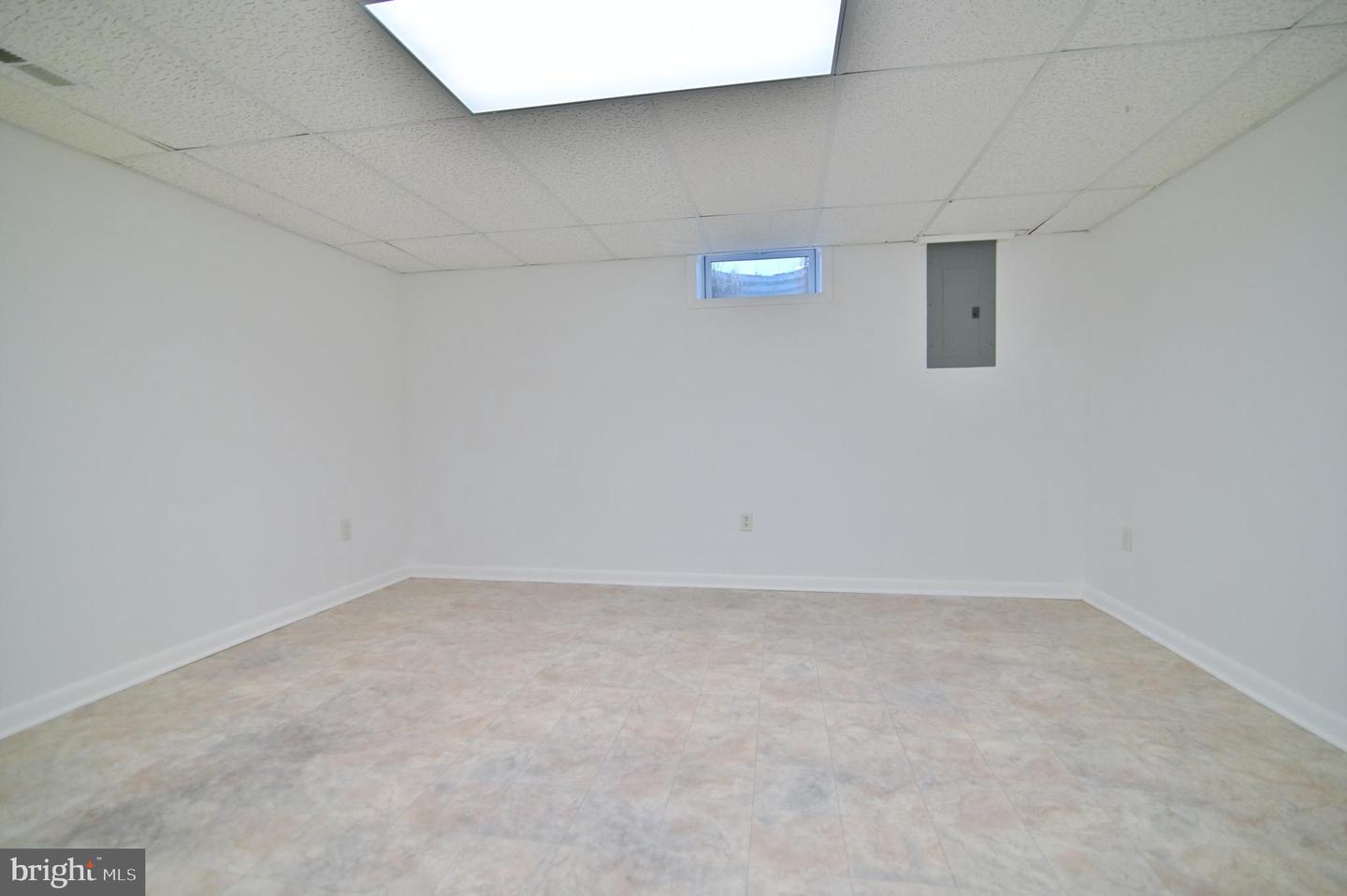 107 CRISMAN RD, EDINBURG, Virginia 22824, 3 Bedrooms Bedrooms, ,2 BathroomsBathrooms,Residential,For sale,107 CRISMAN RD,VASH2011774 MLS # VASH2011774