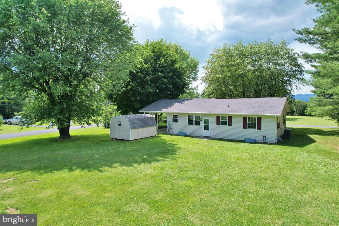 107 CRISMAN RD, EDINBURG, Virginia 22824, 3 Bedrooms Bedrooms, ,2 BathroomsBathrooms,Residential,For sale,107 CRISMAN RD,VASH2011774 MLS # VASH2011774