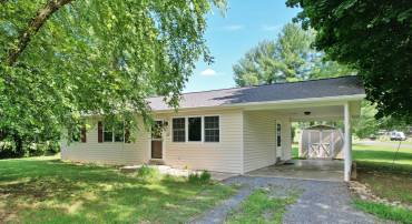 107 CRISMAN RD, EDINBURG, Virginia 22824, 3 Bedrooms Bedrooms, ,2 BathroomsBathrooms,Residential,For sale,107 CRISMAN RD,VASH2011774 MLS # VASH2011774