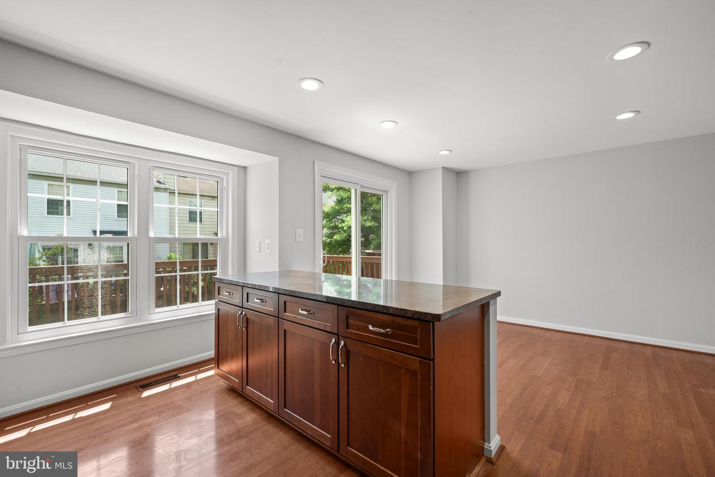 6558 LOCHLEIGH CT, ALEXANDRIA, Virginia 22315, 2 Bedrooms Bedrooms, ,3 BathroomsBathrooms,Residential,For sale,6558 LOCHLEIGH CT,VAFX2249914 MLS # VAFX2249914