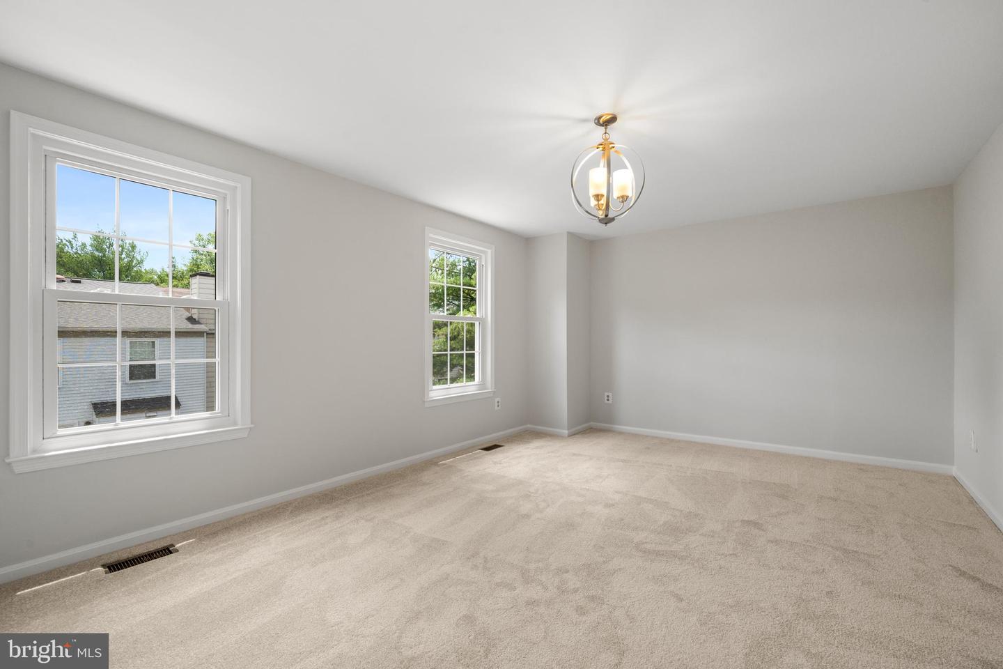 6558 LOCHLEIGH CT, ALEXANDRIA, Virginia 22315, 2 Bedrooms Bedrooms, ,3 BathroomsBathrooms,Residential,For sale,6558 LOCHLEIGH CT,VAFX2249914 MLS # VAFX2249914