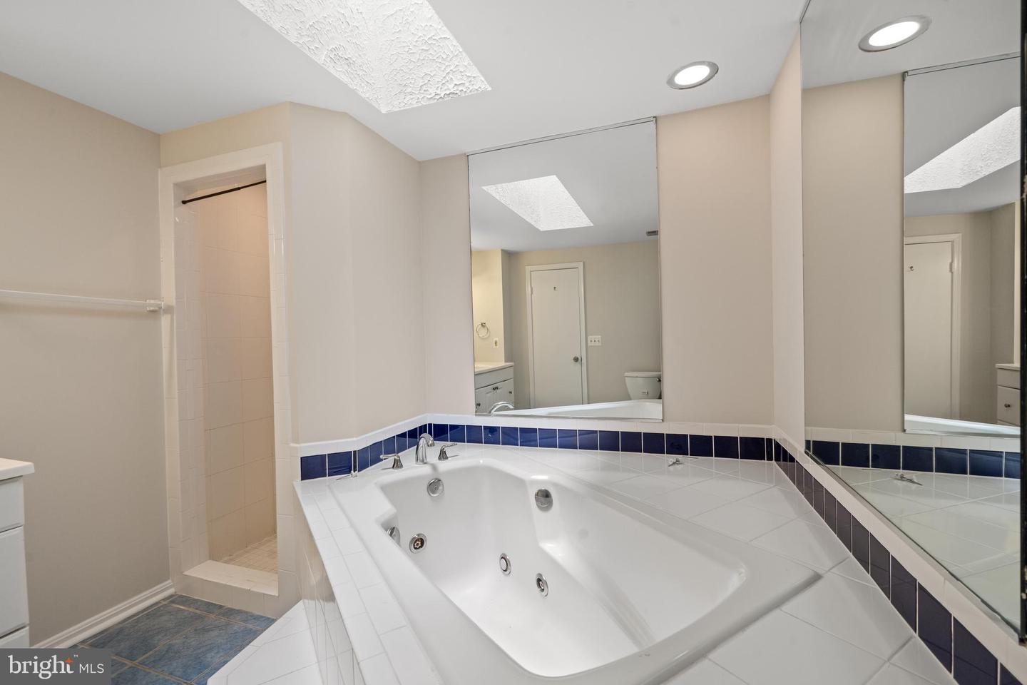 6558 LOCHLEIGH CT, ALEXANDRIA, Virginia 22315, 2 Bedrooms Bedrooms, ,3 BathroomsBathrooms,Residential,For sale,6558 LOCHLEIGH CT,VAFX2249914 MLS # VAFX2249914