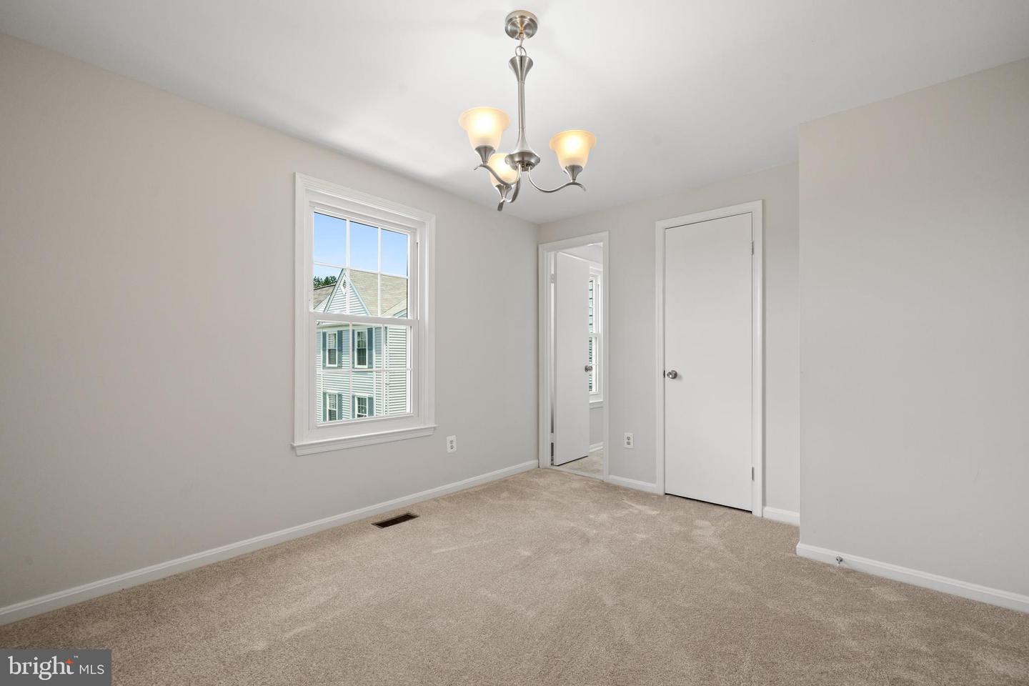 6558 LOCHLEIGH CT, ALEXANDRIA, Virginia 22315, 2 Bedrooms Bedrooms, ,3 BathroomsBathrooms,Residential,For sale,6558 LOCHLEIGH CT,VAFX2249914 MLS # VAFX2249914