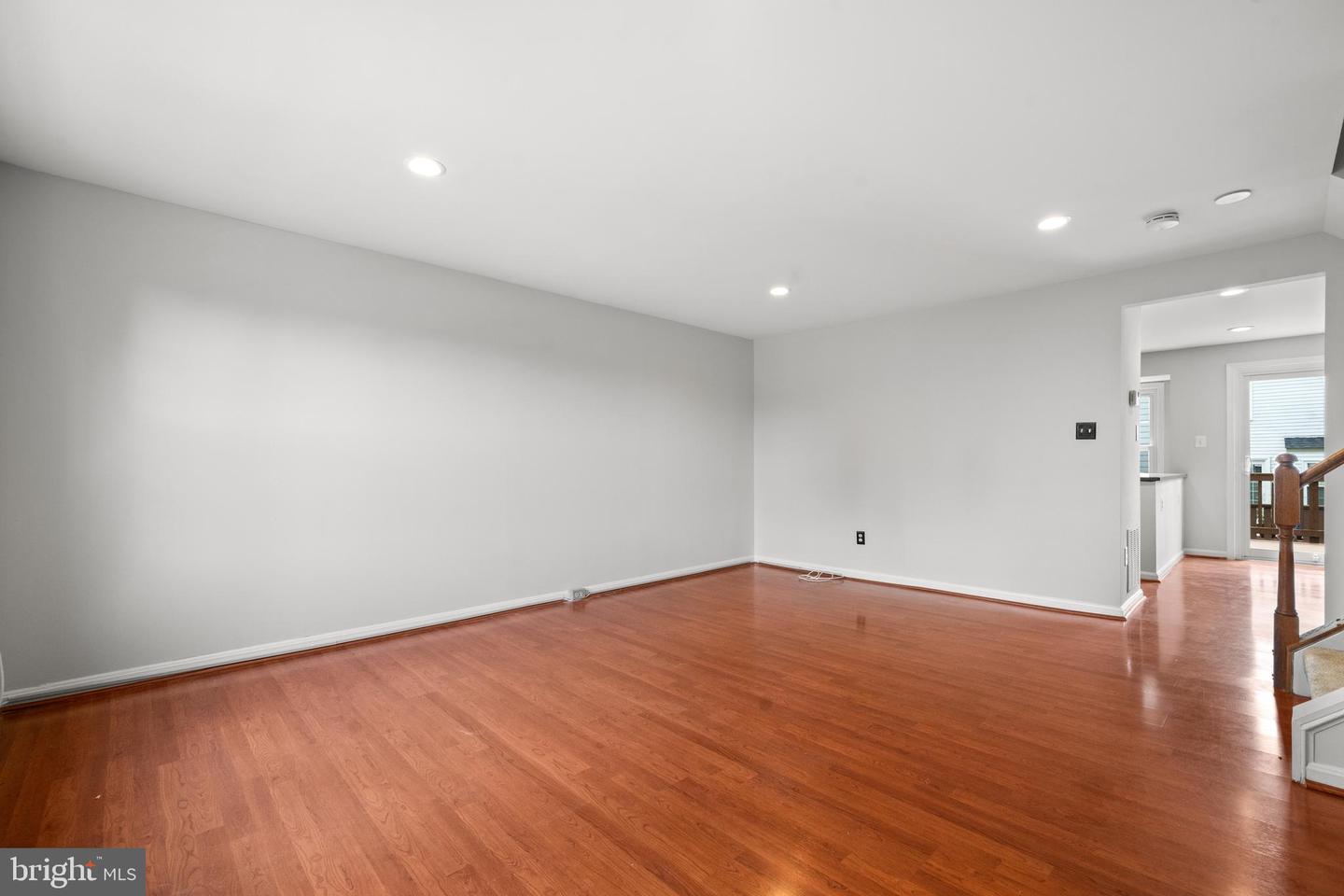 6558 LOCHLEIGH CT, ALEXANDRIA, Virginia 22315, 2 Bedrooms Bedrooms, ,3 BathroomsBathrooms,Residential,For sale,6558 LOCHLEIGH CT,VAFX2249914 MLS # VAFX2249914