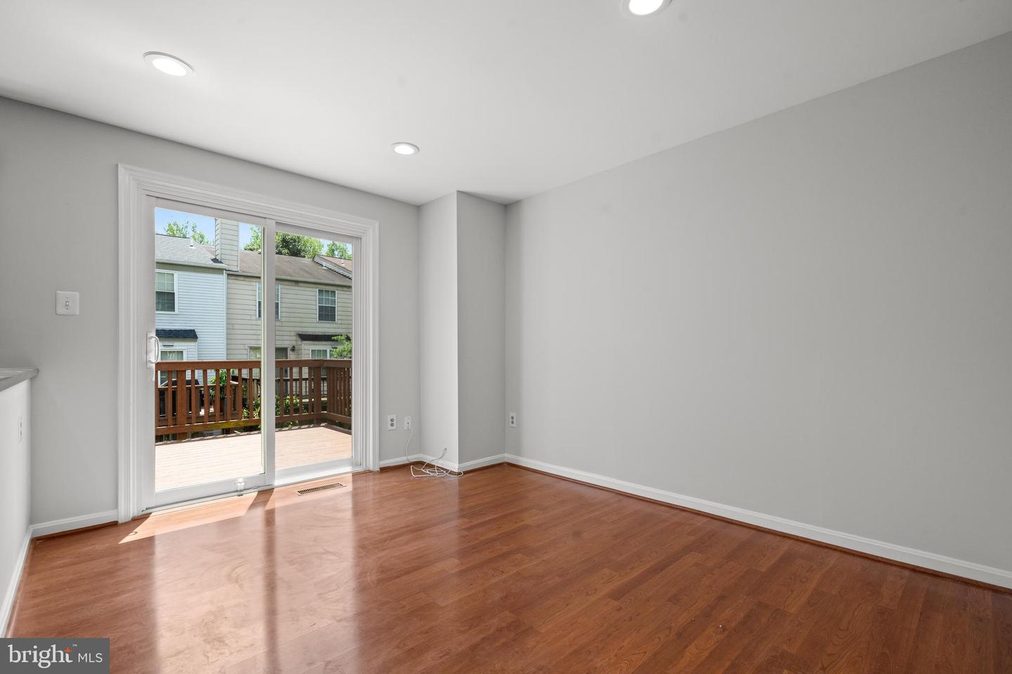 6558 LOCHLEIGH CT, ALEXANDRIA, Virginia 22315, 2 Bedrooms Bedrooms, ,3 BathroomsBathrooms,Residential,For sale,6558 LOCHLEIGH CT,VAFX2249914 MLS # VAFX2249914
