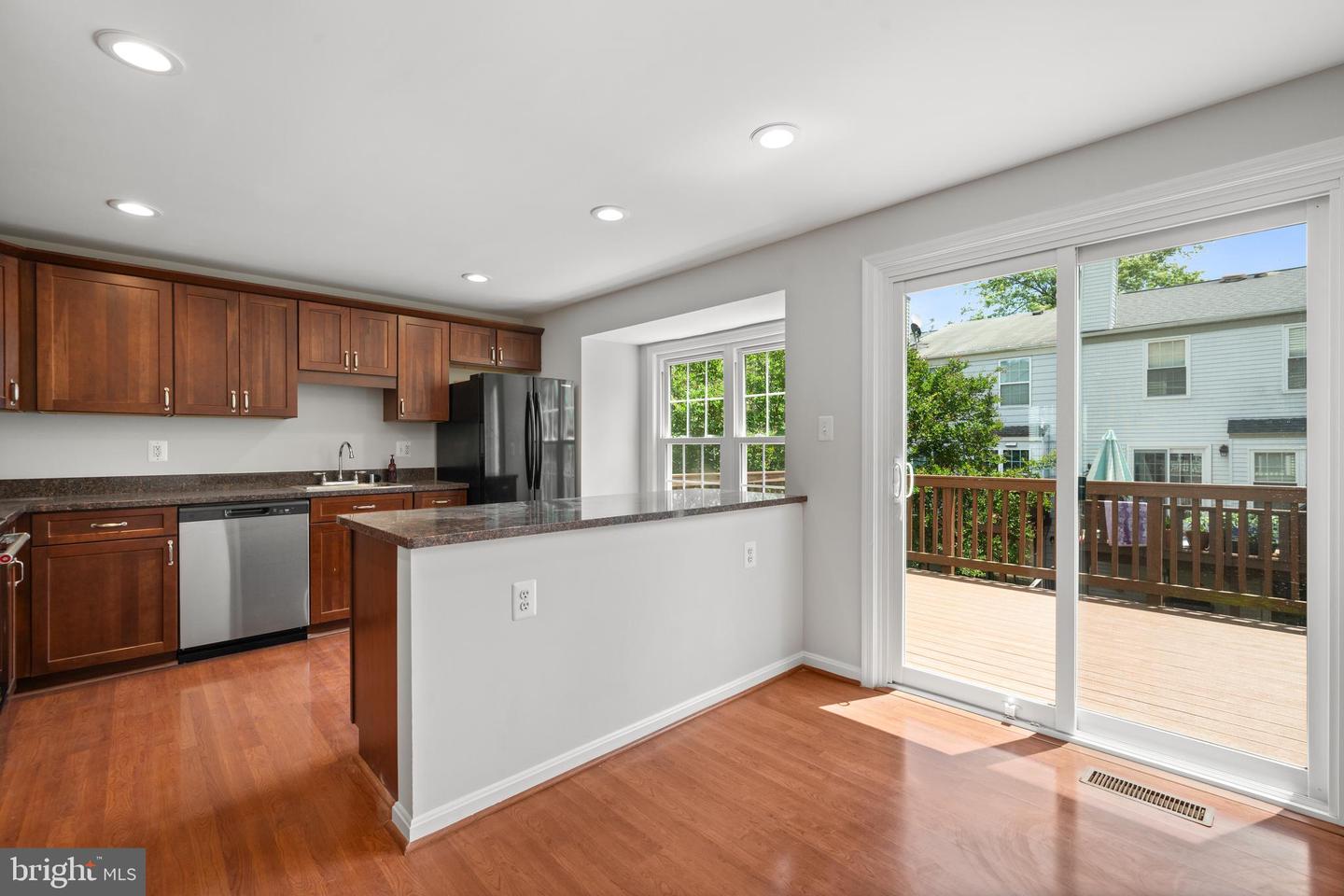 6558 LOCHLEIGH CT, ALEXANDRIA, Virginia 22315, 2 Bedrooms Bedrooms, ,3 BathroomsBathrooms,Residential,For sale,6558 LOCHLEIGH CT,VAFX2249914 MLS # VAFX2249914