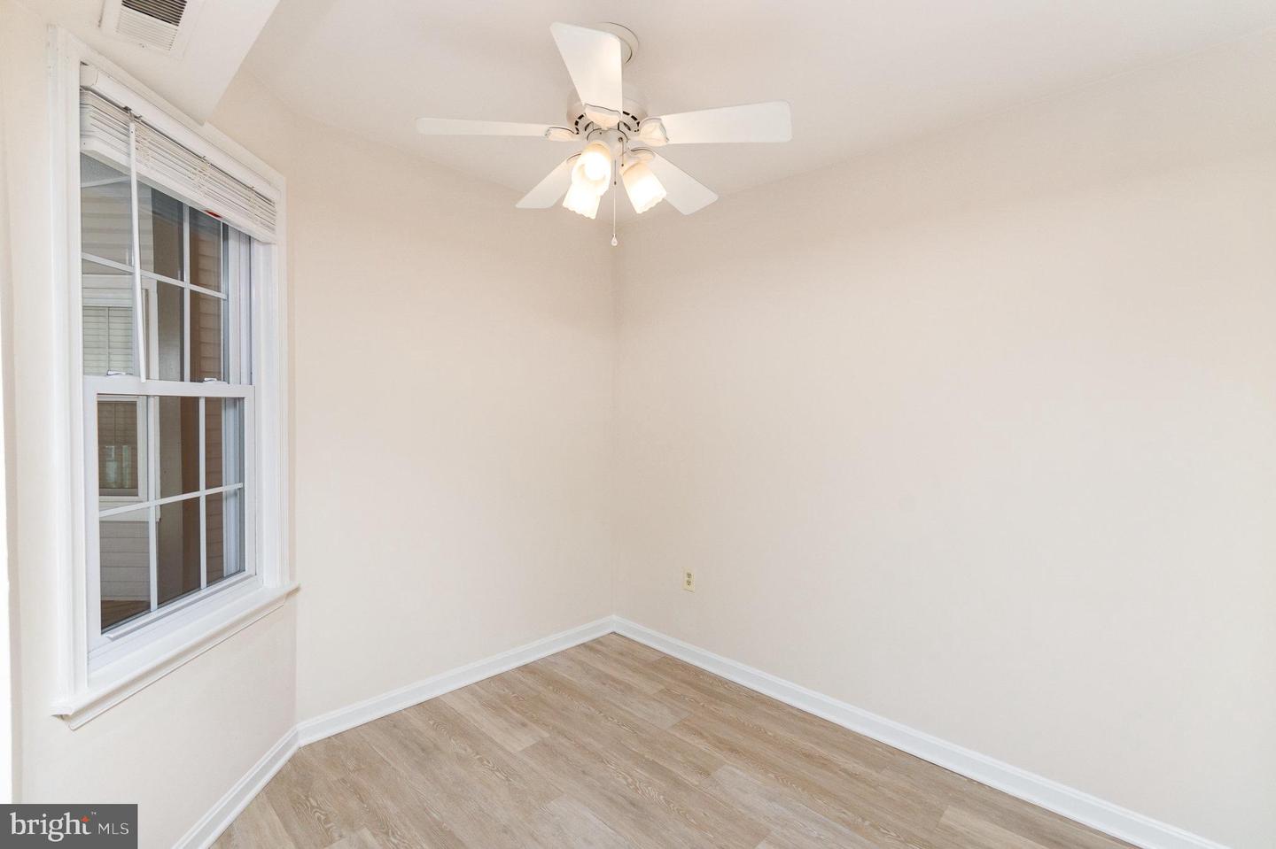 6905-L VICTORIA DR #6905-L, ALEXANDRIA, Virginia 22310, 2 Bedrooms Bedrooms, ,2 BathroomsBathrooms,Residential,For sale,6905-L VICTORIA DR #6905-L,VAFX2249916 MLS # VAFX2249916