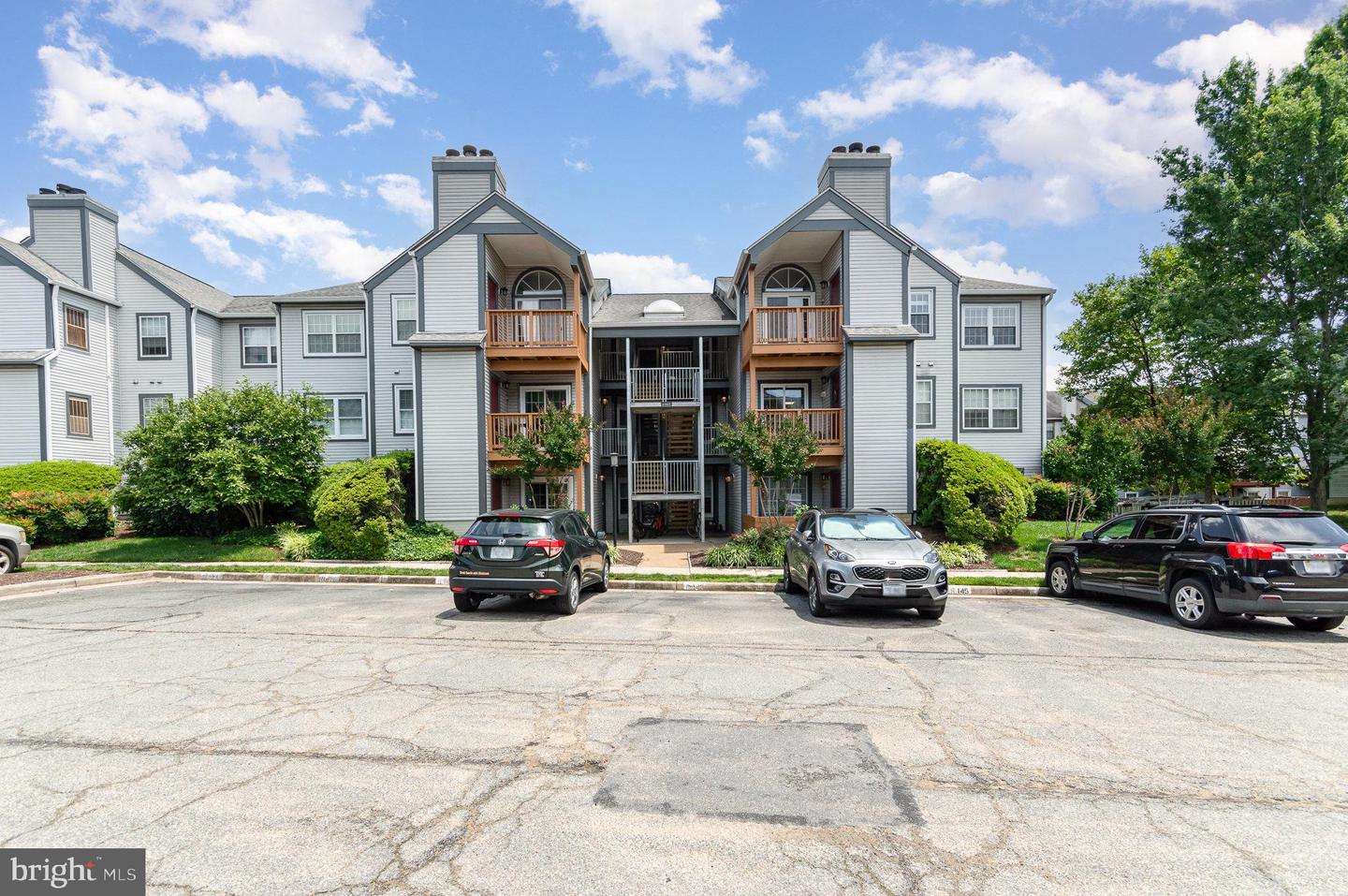 6905-L VICTORIA DR #6905-L, ALEXANDRIA, Virginia 22310, 2 Bedrooms Bedrooms, ,2 BathroomsBathrooms,Residential,For sale,6905-L VICTORIA DR #6905-L,VAFX2249916 MLS # VAFX2249916