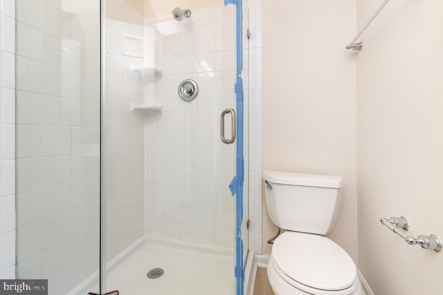 6905-L VICTORIA DR #6905-L, ALEXANDRIA, Virginia 22310, 2 Bedrooms Bedrooms, ,2 BathroomsBathrooms,Residential,For sale,6905-L VICTORIA DR #6905-L,VAFX2249916 MLS # VAFX2249916