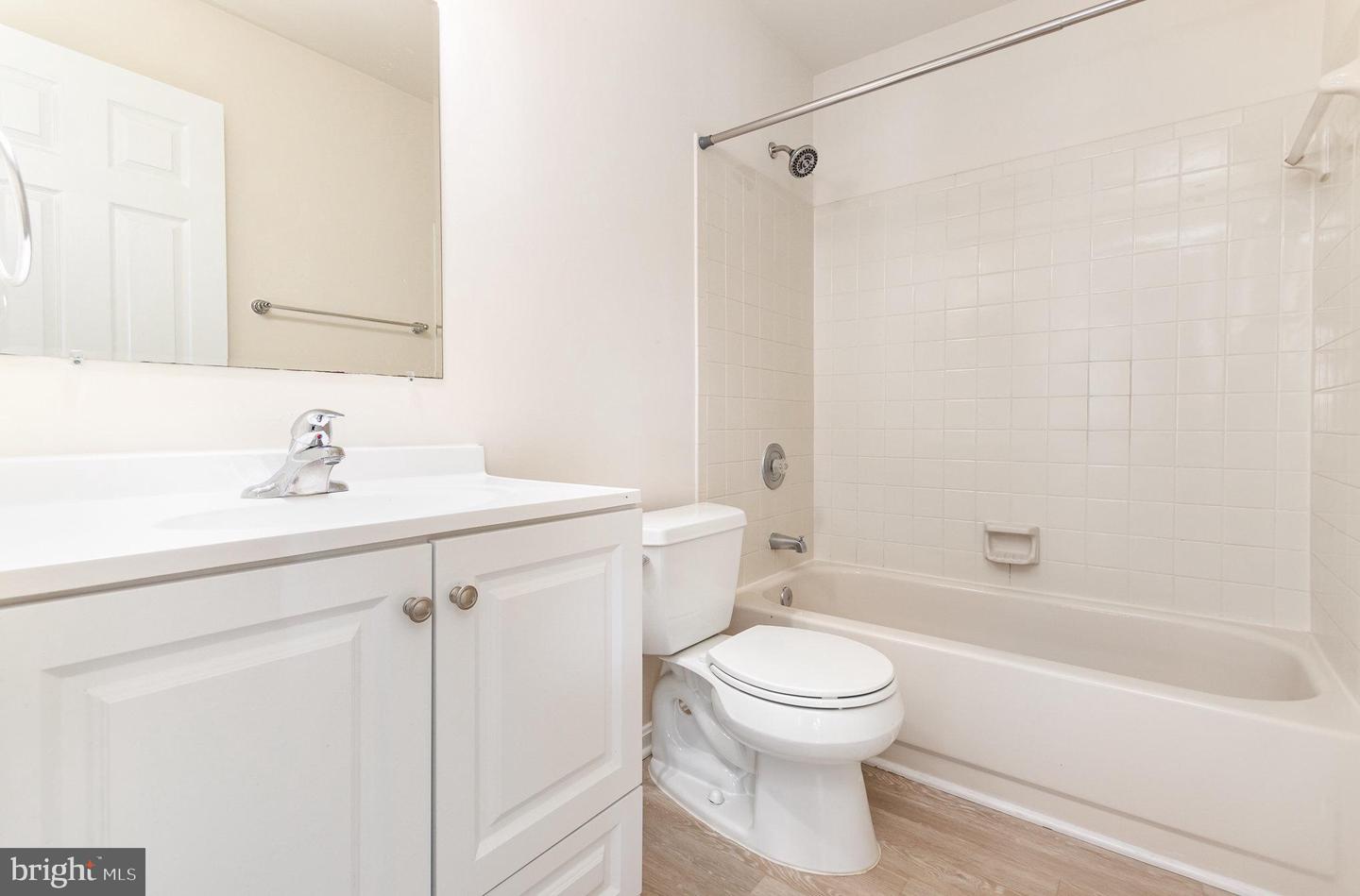 6905-L VICTORIA DR #6905-L, ALEXANDRIA, Virginia 22310, 2 Bedrooms Bedrooms, ,2 BathroomsBathrooms,Residential,For sale,6905-L VICTORIA DR #6905-L,VAFX2249916 MLS # VAFX2249916