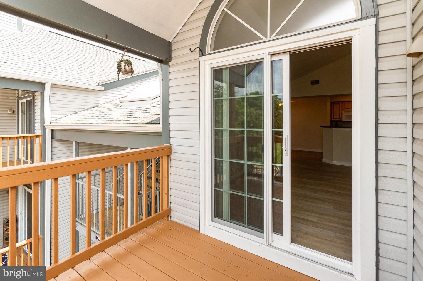 6905-L VICTORIA DR #6905-L, ALEXANDRIA, Virginia 22310, 2 Bedrooms Bedrooms, ,2 BathroomsBathrooms,Residential,For sale,6905-L VICTORIA DR #6905-L,VAFX2249916 MLS # VAFX2249916