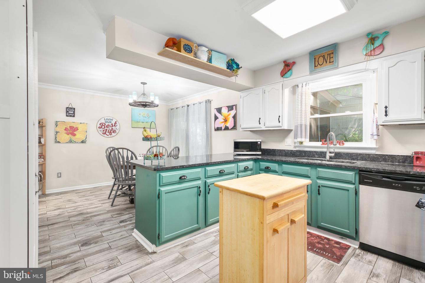 12803 LEE LAKE DR, SPOTSYLVANIA, Virginia 22551, 3 Bedrooms Bedrooms, ,2 BathroomsBathrooms,Residential,For sale,12803 LEE LAKE DR,VASP2034166 MLS # VASP2034166