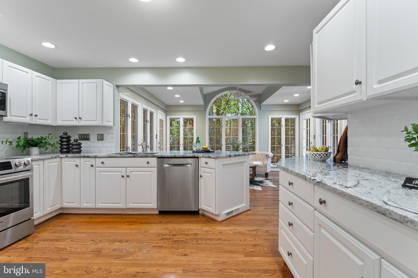 303 CAMDEN DR, FREDERICKSBURG, Virginia 22405, 5 Bedrooms Bedrooms, ,3 BathroomsBathrooms,Residential,For sale,303 CAMDEN DR,VAST2040116 MLS # VAST2040116