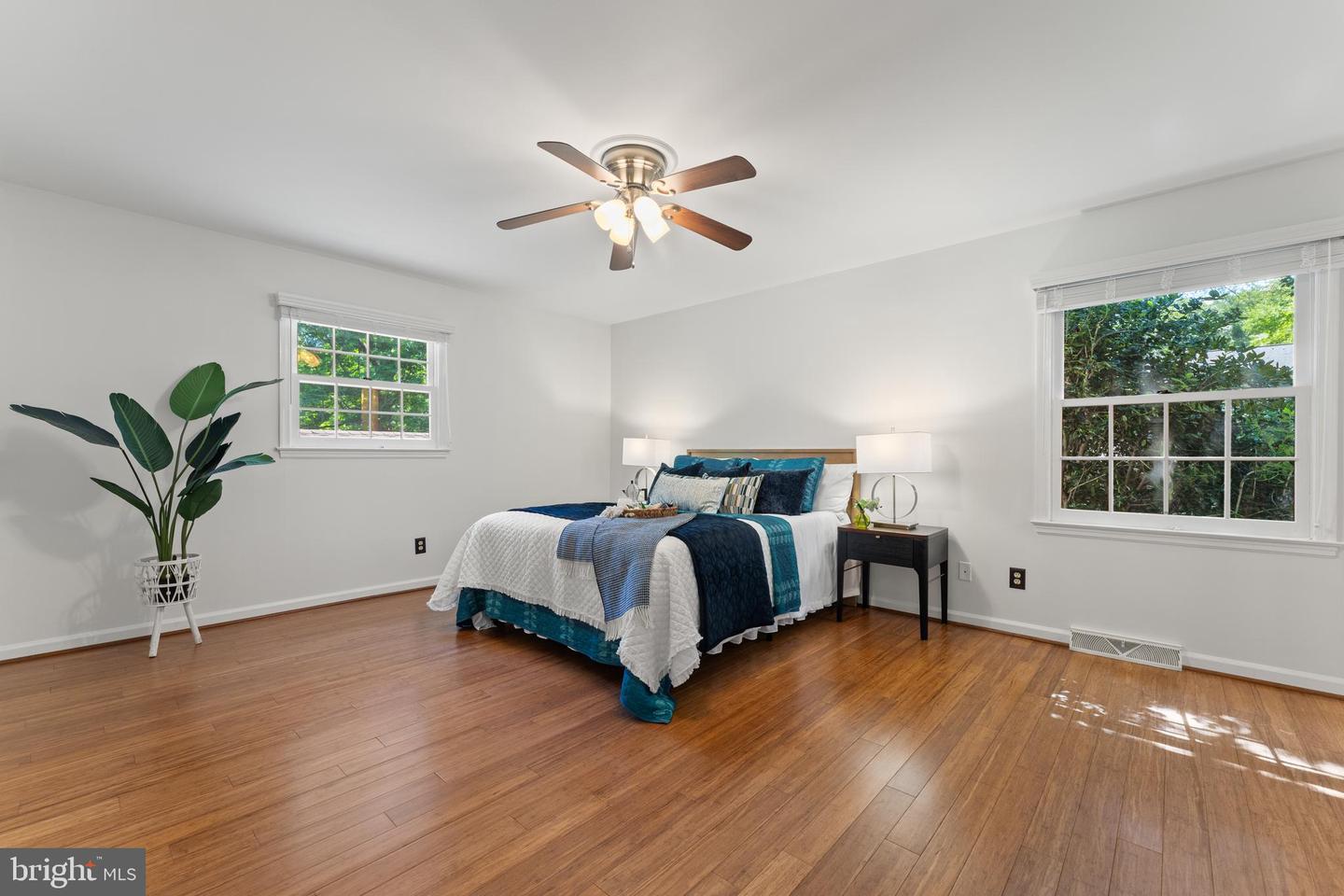303 CAMDEN DR, FREDERICKSBURG, Virginia 22405, 5 Bedrooms Bedrooms, ,3 BathroomsBathrooms,Residential,For sale,303 CAMDEN DR,VAST2040116 MLS # VAST2040116