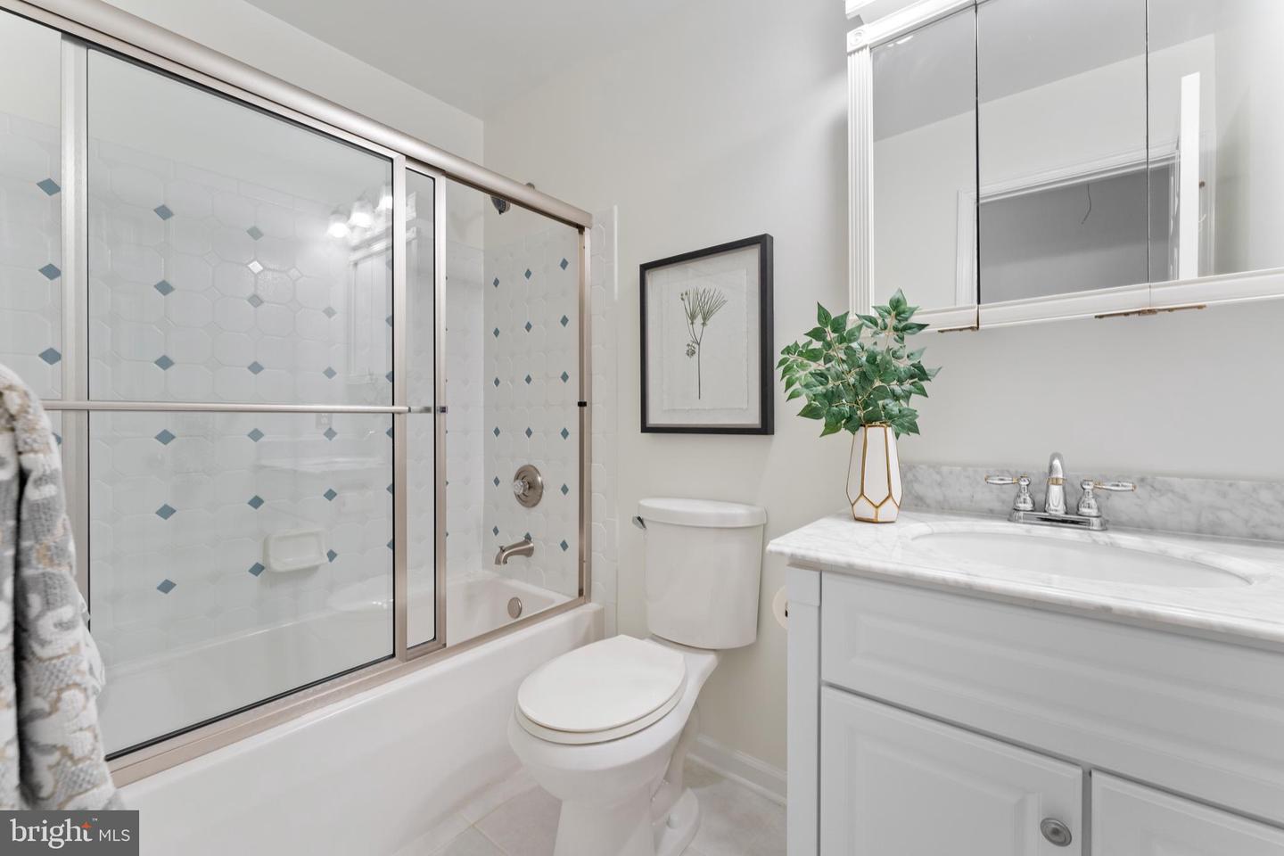 303 CAMDEN DR, FREDERICKSBURG, Virginia 22405, 5 Bedrooms Bedrooms, ,3 BathroomsBathrooms,Residential,For sale,303 CAMDEN DR,VAST2040116 MLS # VAST2040116