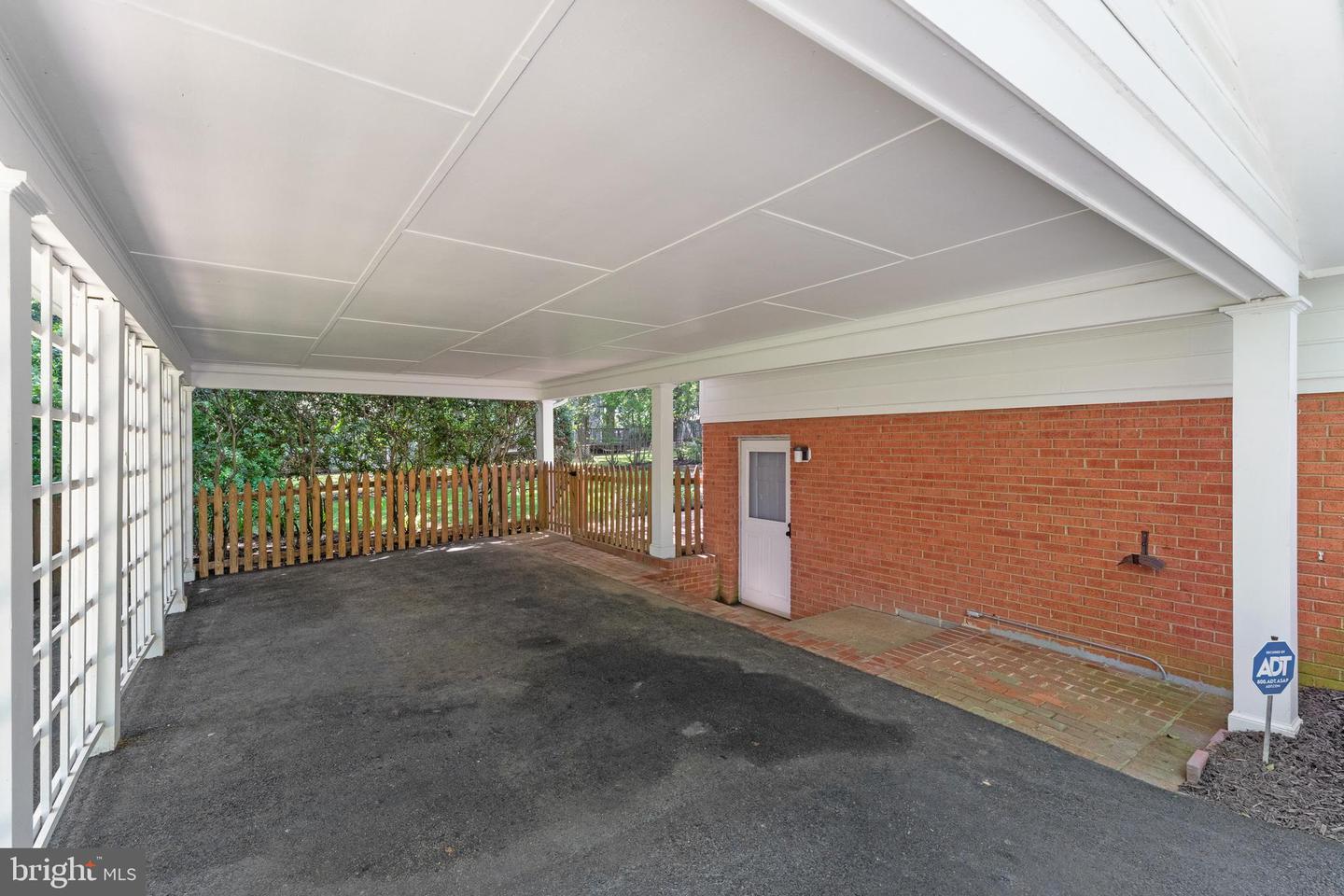 303 CAMDEN DR, FREDERICKSBURG, Virginia 22405, 5 Bedrooms Bedrooms, ,3 BathroomsBathrooms,Residential,For sale,303 CAMDEN DR,VAST2040116 MLS # VAST2040116