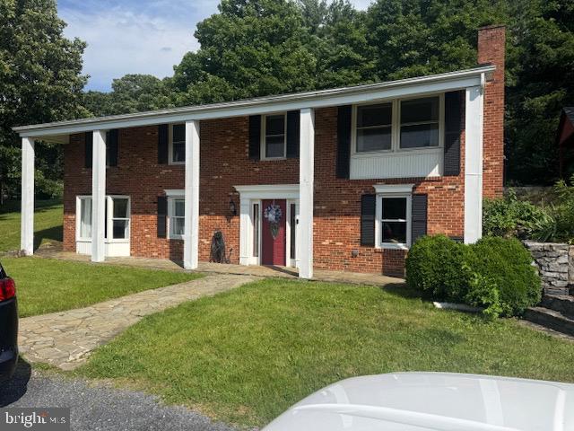 106 LAKESIDE DR, STEPHENS CITY, Virginia 22655, 5 Bedrooms Bedrooms, ,3 BathroomsBathrooms,Residential,For sale,106 LAKESIDE DR,VAFV2035056 MLS # VAFV2035056