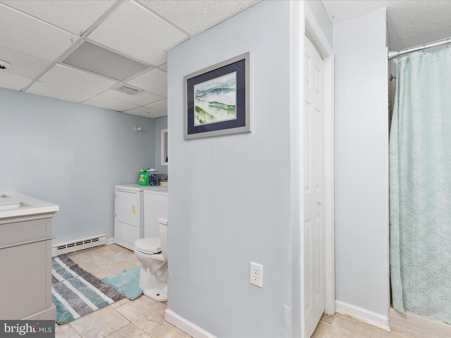 106 LAKESIDE DR, STEPHENS CITY, Virginia 22655, 5 Bedrooms Bedrooms, ,3 BathroomsBathrooms,Residential,For sale,106 LAKESIDE DR,VAFV2035056 MLS # VAFV2035056
