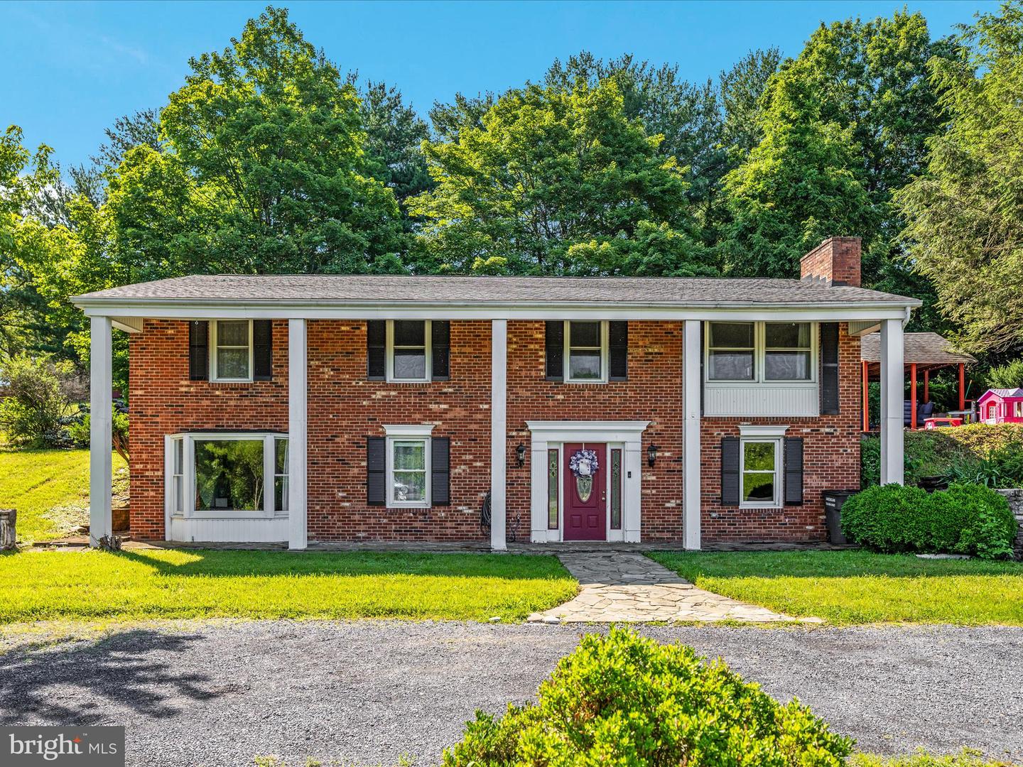 106 LAKESIDE DR, STEPHENS CITY, Virginia 22655, 5 Bedrooms Bedrooms, ,3 BathroomsBathrooms,Residential,For sale,106 LAKESIDE DR,VAFV2035056 MLS # VAFV2035056