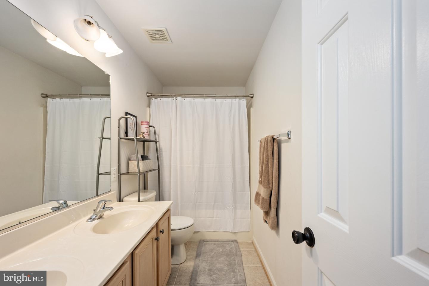 17 SAINT CLAIRES CT, STAFFORD, Virginia 22556, 5 Bedrooms Bedrooms, ,3 BathroomsBathrooms,Residential,For sale,17 SAINT CLAIRES CT,VAST2040142 MLS # VAST2040142
