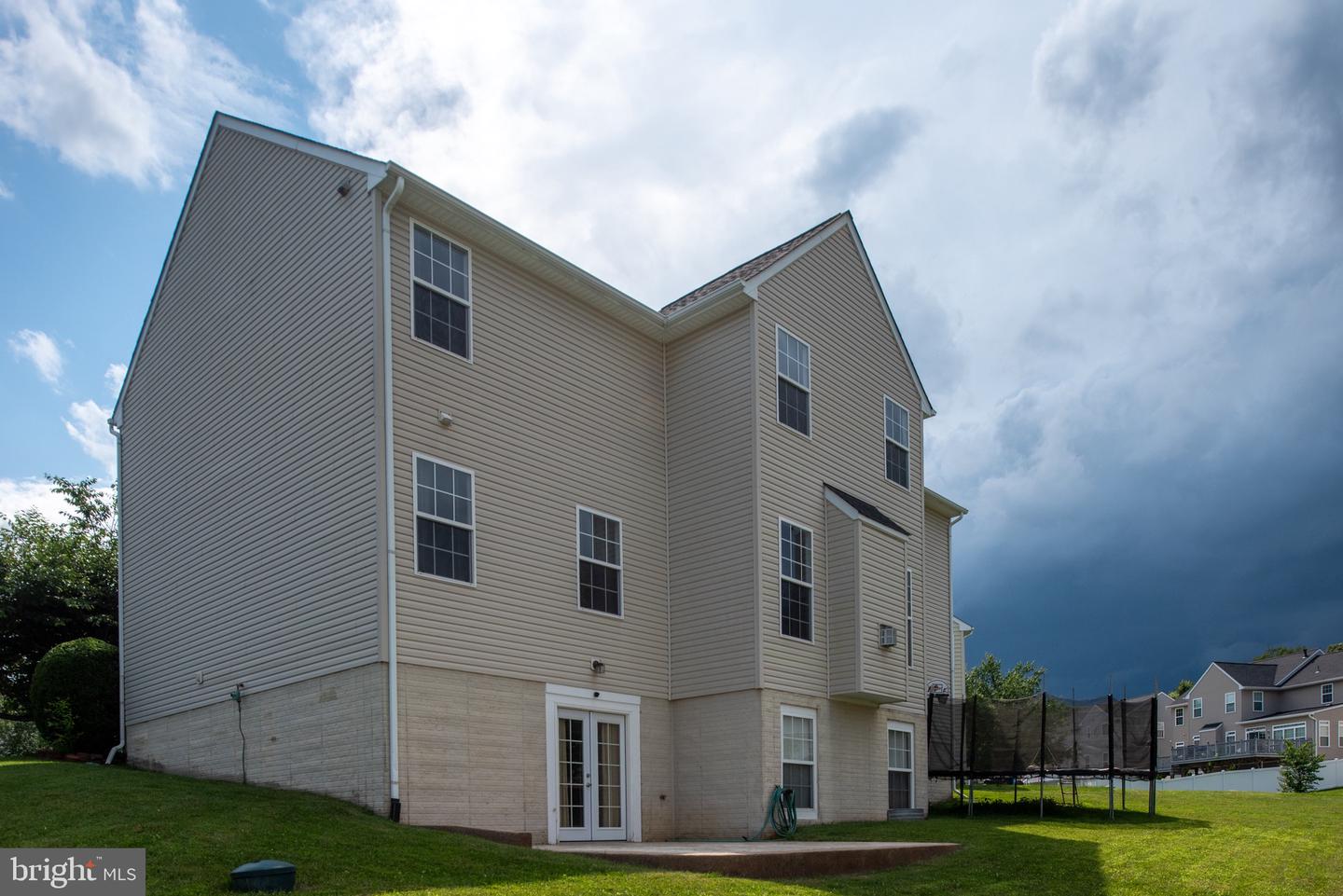 17 SAINT CLAIRES CT, STAFFORD, Virginia 22556, 5 Bedrooms Bedrooms, ,3 BathroomsBathrooms,Residential,For sale,17 SAINT CLAIRES CT,VAST2040142 MLS # VAST2040142