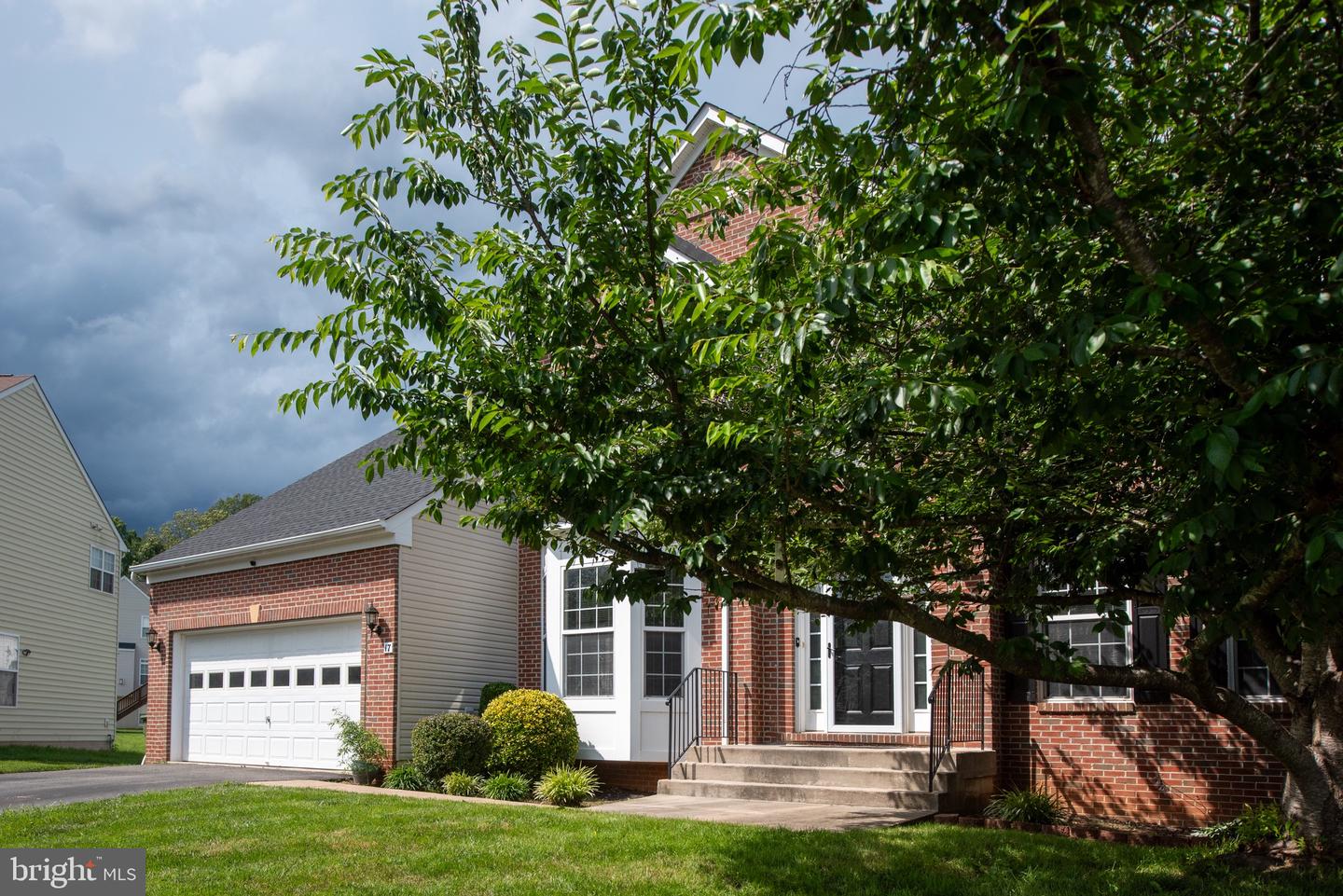 17 SAINT CLAIRES CT, STAFFORD, Virginia 22556, 5 Bedrooms Bedrooms, ,3 BathroomsBathrooms,Residential,For sale,17 SAINT CLAIRES CT,VAST2040142 MLS # VAST2040142