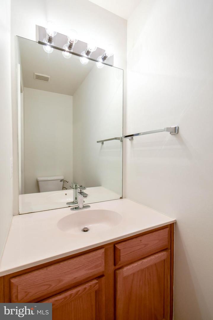 327 STABLE VIEW TER NE, LEESBURG, Virginia 20176, 3 Bedrooms Bedrooms, ,3 BathroomsBathrooms,Residential,For sale,327 STABLE VIEW TER NE,VALO2100352 MLS # VALO2100352