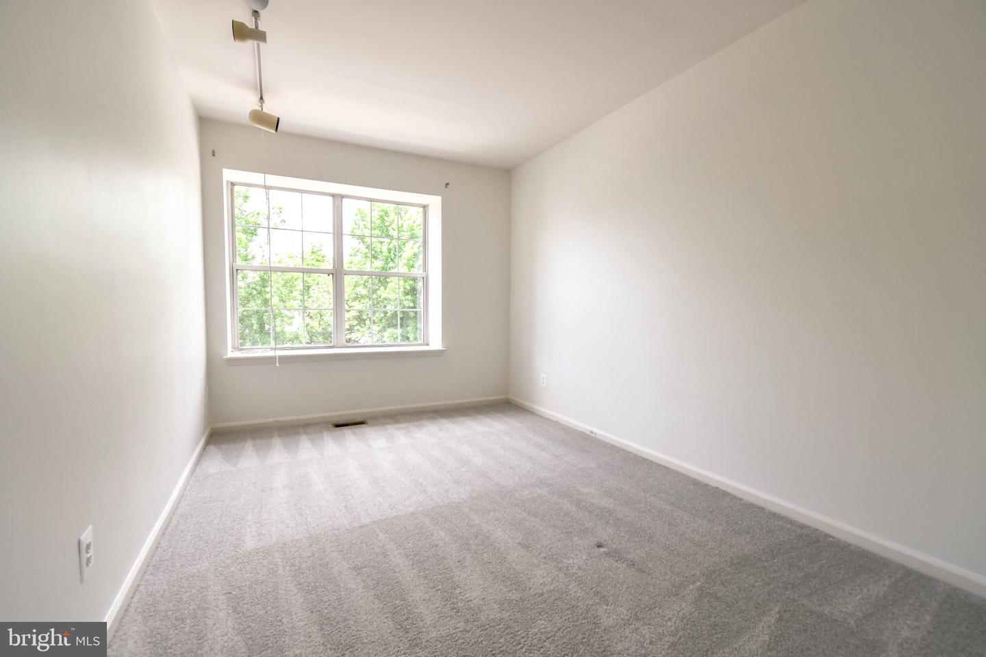 327 STABLE VIEW TER NE, LEESBURG, Virginia 20176, 3 Bedrooms Bedrooms, ,3 BathroomsBathrooms,Residential,For sale,327 STABLE VIEW TER NE,VALO2100352 MLS # VALO2100352