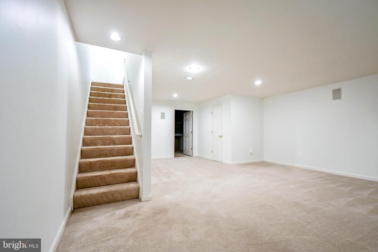 327 STABLE VIEW TER NE, LEESBURG, Virginia 20176, 3 Bedrooms Bedrooms, ,3 BathroomsBathrooms,Residential,For sale,327 STABLE VIEW TER NE,VALO2100352 MLS # VALO2100352