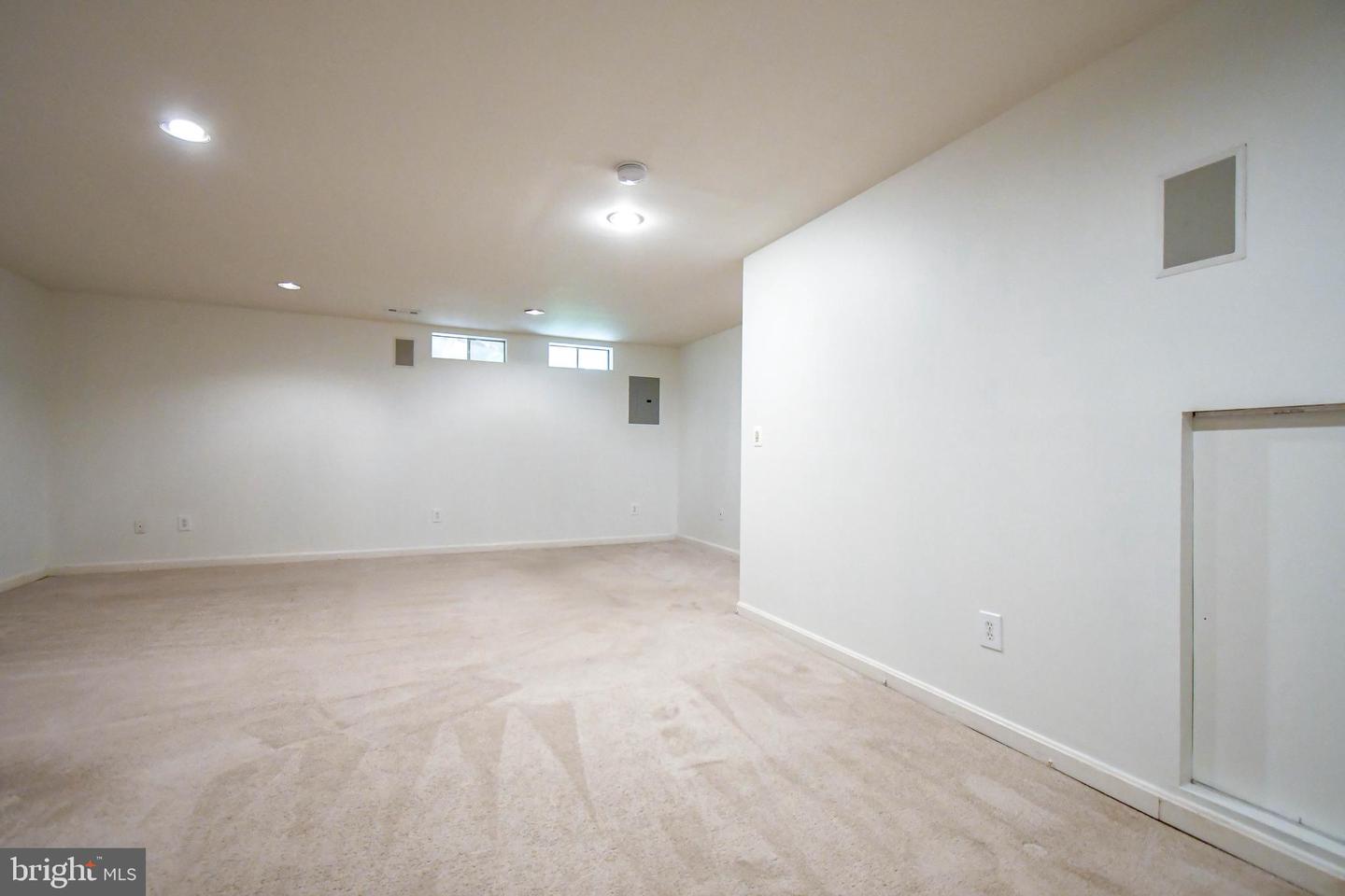 327 STABLE VIEW TER NE, LEESBURG, Virginia 20176, 3 Bedrooms Bedrooms, ,3 BathroomsBathrooms,Residential,For sale,327 STABLE VIEW TER NE,VALO2100352 MLS # VALO2100352
