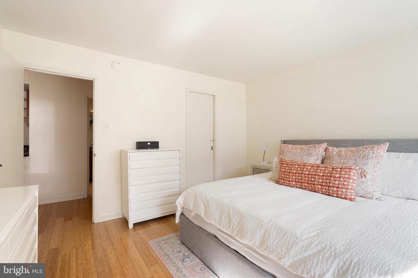 1325 18TH STREET NW #302, WASHINGTON, District Of Columbia 20036, 1 Bedroom Bedrooms, ,1 BathroomBathrooms,Residential,For sale,1325 18TH STREET NW #302,DCDC2207462 MLS # DCDC2207462