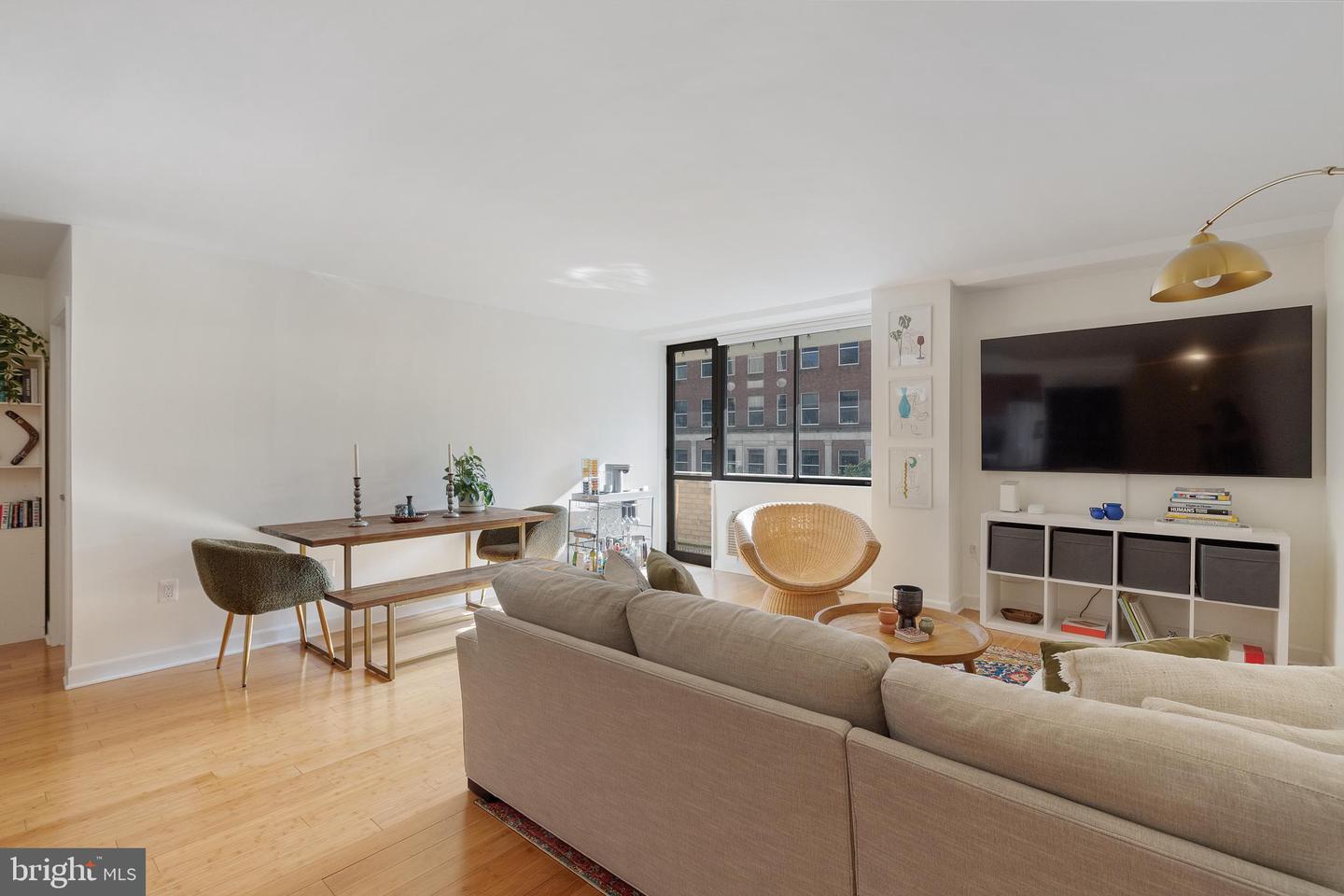 1325 18TH STREET NW #302, WASHINGTON, District Of Columbia 20036, 1 Bedroom Bedrooms, ,1 BathroomBathrooms,Residential,For sale,1325 18TH STREET NW #302,DCDC2207462 MLS # DCDC2207462