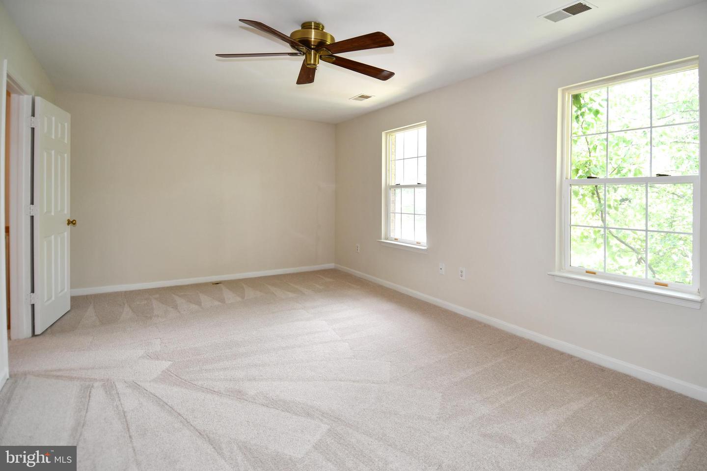 43193 RIBBONCREST TER, ASHBURN, Virginia 20147, 2 Bedrooms Bedrooms, ,2 BathroomsBathrooms,Residential,For sale,43193 RIBBONCREST TER,VALO2096414 MLS # VALO2096414