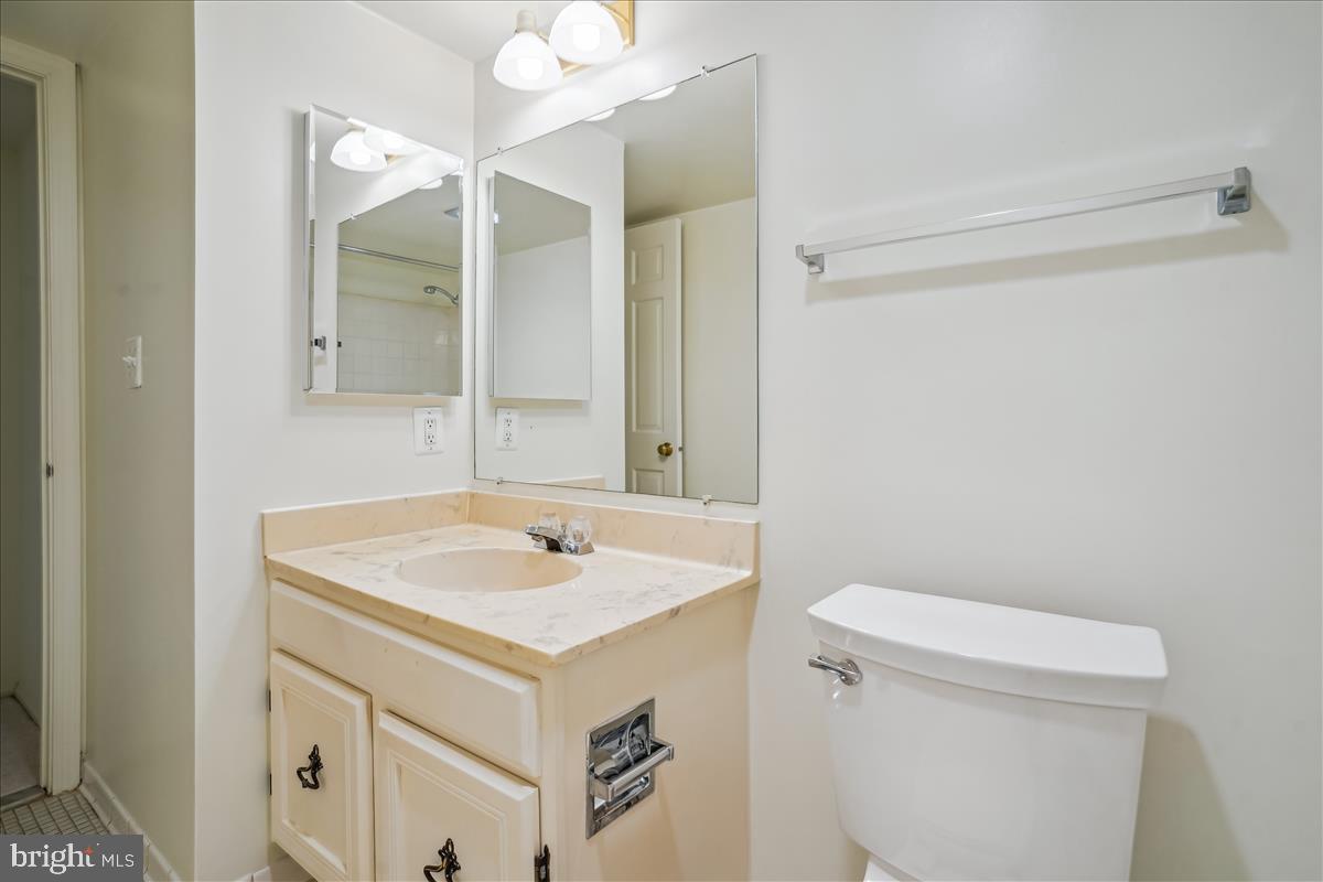 7621 TREMAYNE PL #303, MCLEAN, Virginia 22102, 2 Bedrooms Bedrooms, ,2 BathroomsBathrooms,Residential,For sale,7621 TREMAYNE PL #303,VAFX2240916 MLS # VAFX2240916
