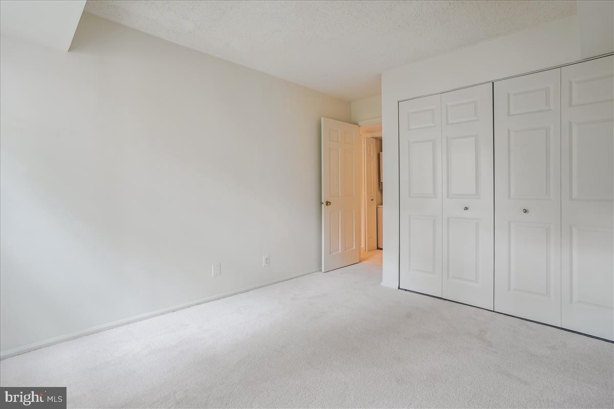7621 TREMAYNE PL #303, MCLEAN, Virginia 22102, 2 Bedrooms Bedrooms, ,2 BathroomsBathrooms,Residential,For sale,7621 TREMAYNE PL #303,VAFX2240916 MLS # VAFX2240916