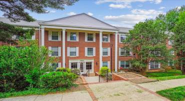 7621 TREMAYNE PL #303, MCLEAN, Virginia 22102, 2 Bedrooms Bedrooms, ,2 BathroomsBathrooms,Residential,For sale,7621 TREMAYNE PL #303,VAFX2240916 MLS # VAFX2240916