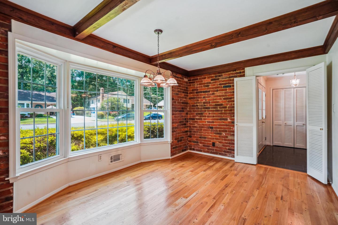 8210 BRIAR CREEK DR, ANNANDALE, Virginia 22003, 5 Bedrooms Bedrooms, ,3 BathroomsBathrooms,Residential,For sale,8210 BRIAR CREEK DR,VAFX2240974 MLS # VAFX2240974
