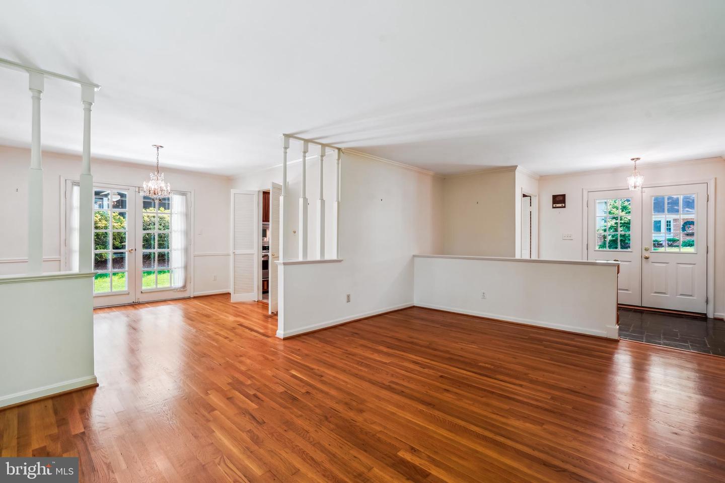 8210 BRIAR CREEK DR, ANNANDALE, Virginia 22003, 5 Bedrooms Bedrooms, ,3 BathroomsBathrooms,Residential,For sale,8210 BRIAR CREEK DR,VAFX2240974 MLS # VAFX2240974