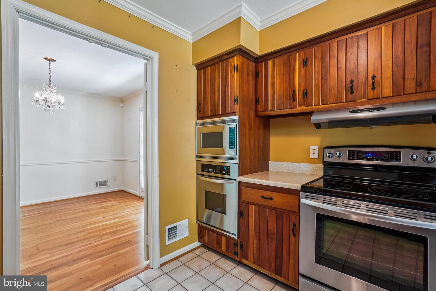 8210 BRIAR CREEK DR, ANNANDALE, Virginia 22003, 5 Bedrooms Bedrooms, ,3 BathroomsBathrooms,Residential,For sale,8210 BRIAR CREEK DR,VAFX2240974 MLS # VAFX2240974