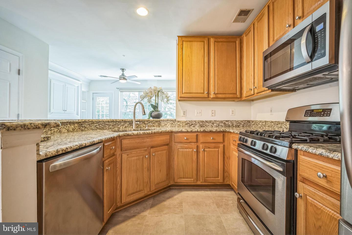 5932 KIMBERLY ANNE WAY, ALEXANDRIA, Virginia 22310, 2 Bedrooms Bedrooms, ,2 BathroomsBathrooms,Residential,For sale,5932 KIMBERLY ANNE WAY,VAFX2245814 MLS # VAFX2245814