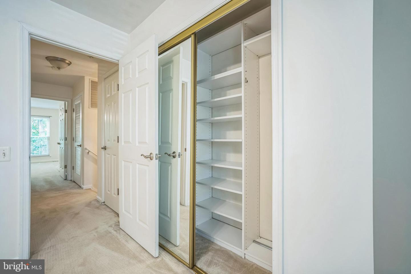 5932 KIMBERLY ANNE WAY, ALEXANDRIA, Virginia 22310, 2 Bedrooms Bedrooms, ,2 BathroomsBathrooms,Residential,For sale,5932 KIMBERLY ANNE WAY,VAFX2245814 MLS # VAFX2245814