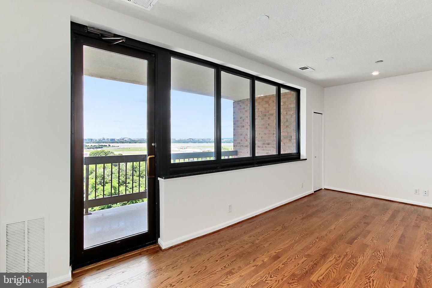 1805 CRYSTAL DR #1110S, ARLINGTON, Virginia 22202, 1 Bedroom Bedrooms, ,1 BathroomBathrooms,Residential,For sale,1805 CRYSTAL DR #1110S,VAAR2058846 MLS # VAAR2058846