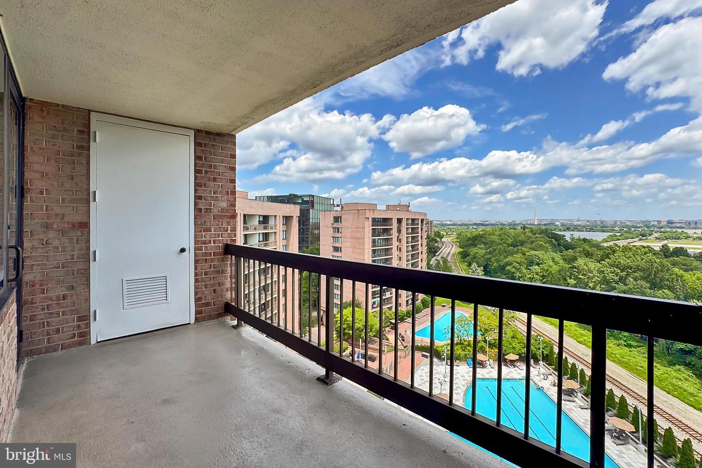 1805 CRYSTAL DR #1110S, ARLINGTON, Virginia 22202, 1 Bedroom Bedrooms, ,1 BathroomBathrooms,Residential,For sale,1805 CRYSTAL DR #1110S,VAAR2058846 MLS # VAAR2058846