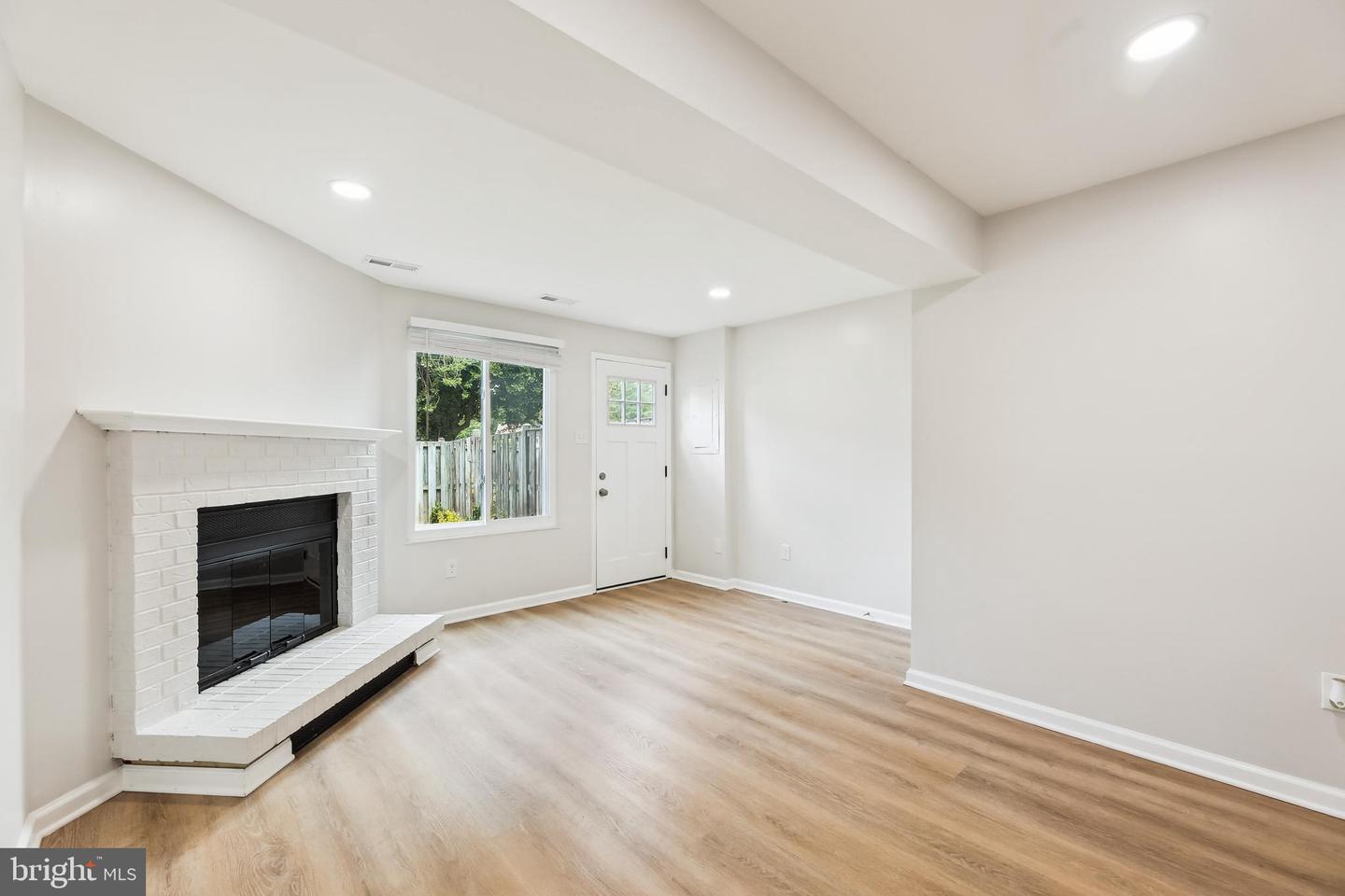 8402 RED EAGLE CT, LORTON, Virginia 22079, 2 Bedrooms Bedrooms, ,1 BathroomBathrooms,Residential,For sale,8402 RED EAGLE CT,VAFX2246558 MLS # VAFX2246558