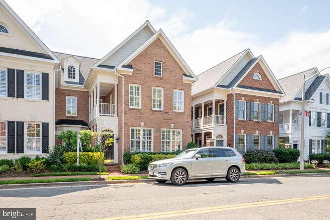 409 S HENRY ST, ALEXANDRIA, Virginia 22314, 3 Bedrooms Bedrooms, ,2 BathroomsBathrooms,Residential,For sale,409 S HENRY ST,VAAX2046456 MLS # VAAX2046456